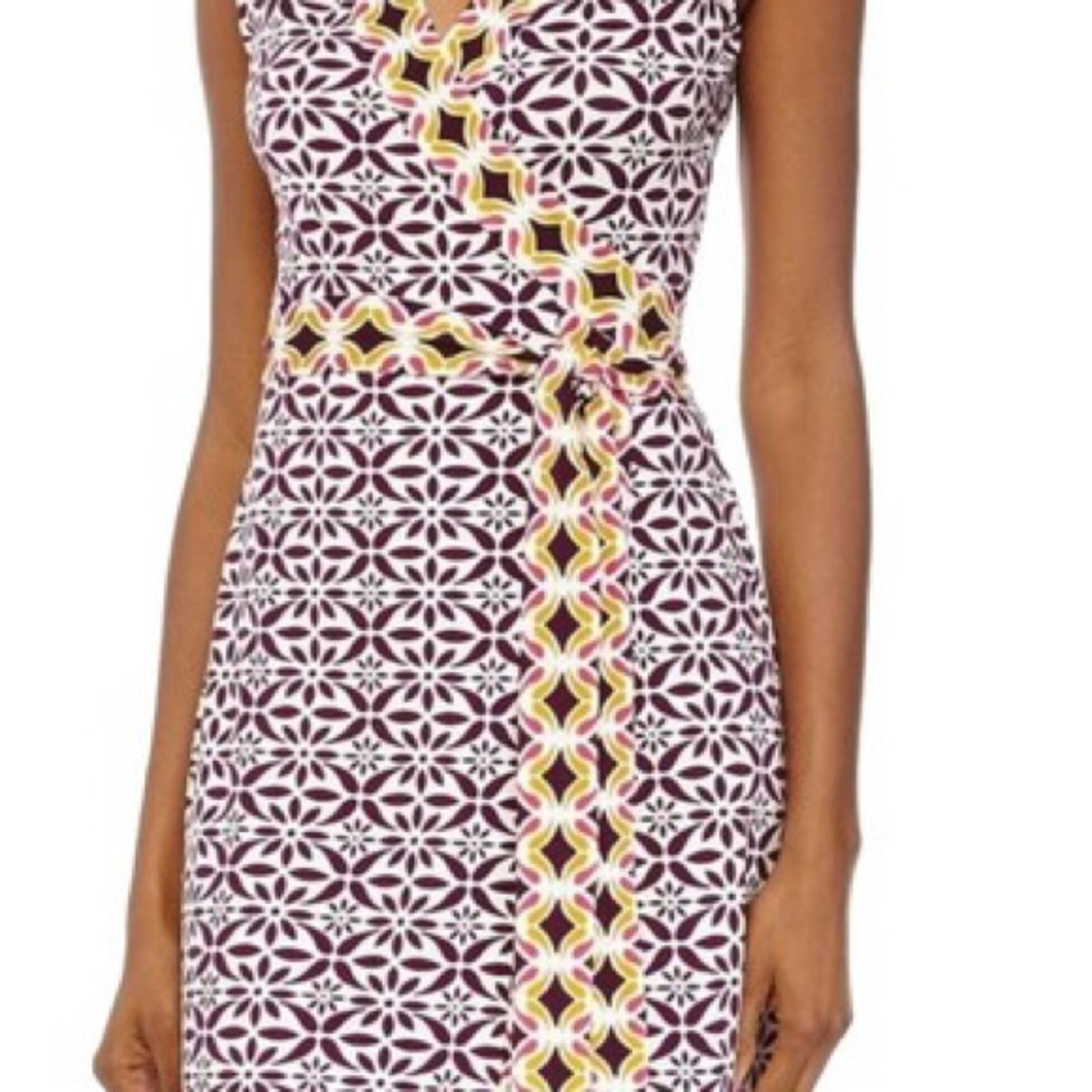 Diane Von Furstenburg geometric patterned wrap mini dress - Picture 9 of 9
